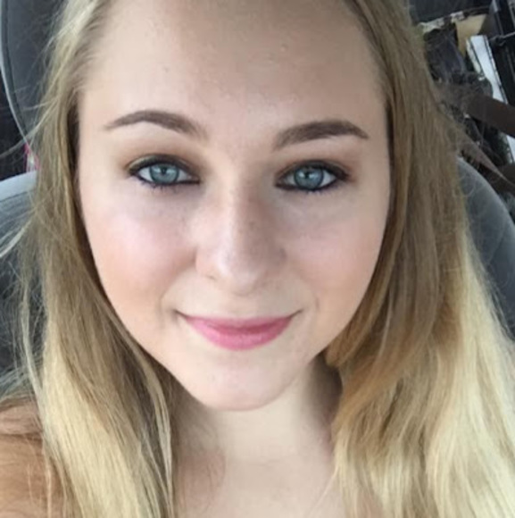 Meet your Posher, Victoria - Picture 1 of 1